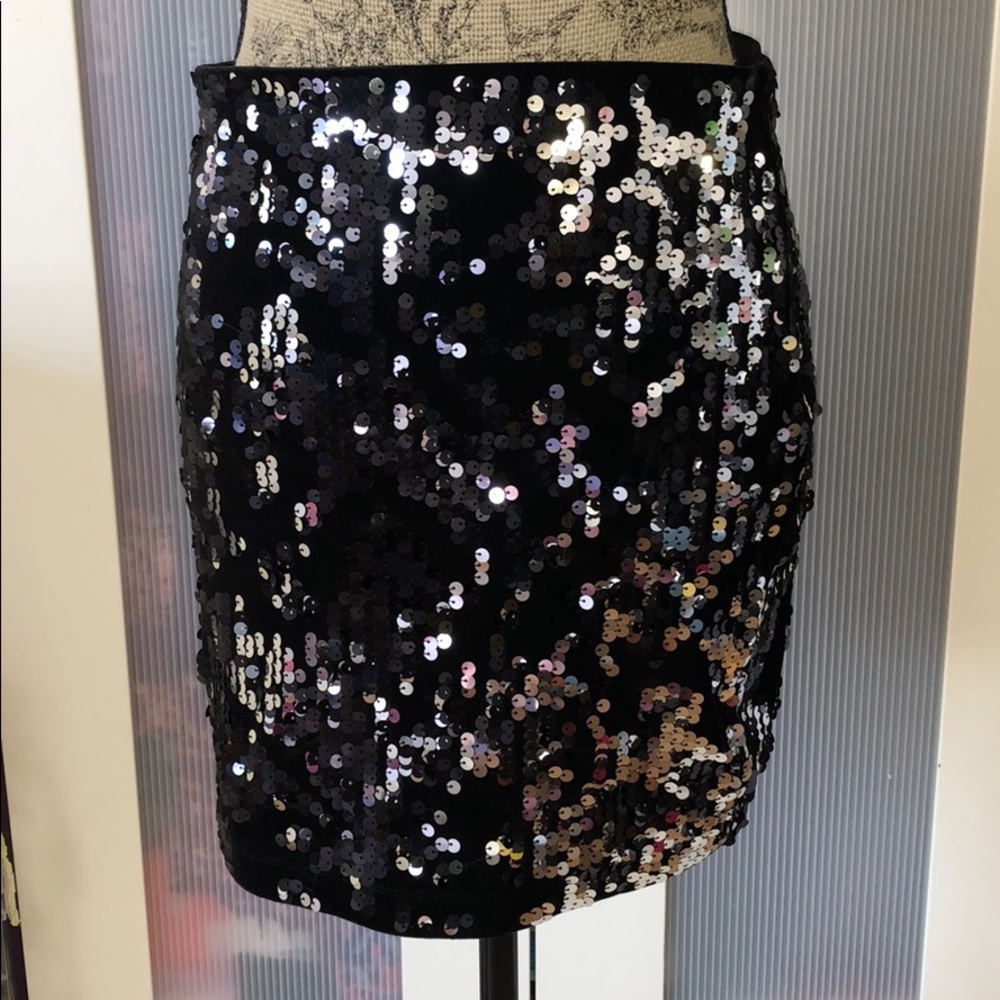 Express black sequin skirt size small